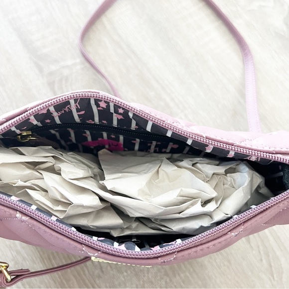Betsey Johnson purse quilted crossbody - Mauve floral butterfly design - Picture 6 of 9
